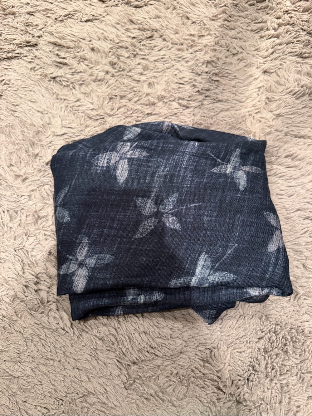 Navy Floral Print Hijab (modal, standard size)